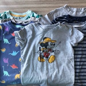 Lot of (7) 5T Boy Tees